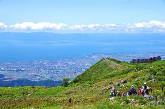山頂からの琵琶湖眺望