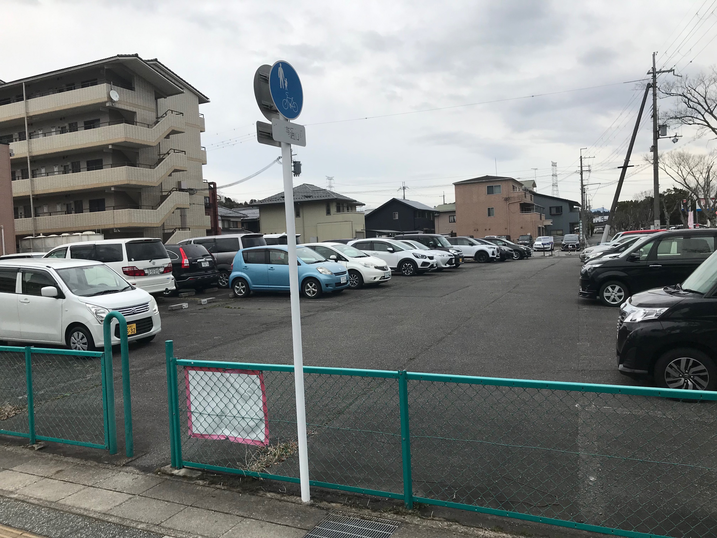 貴生川　月極駐車場ビジュアル