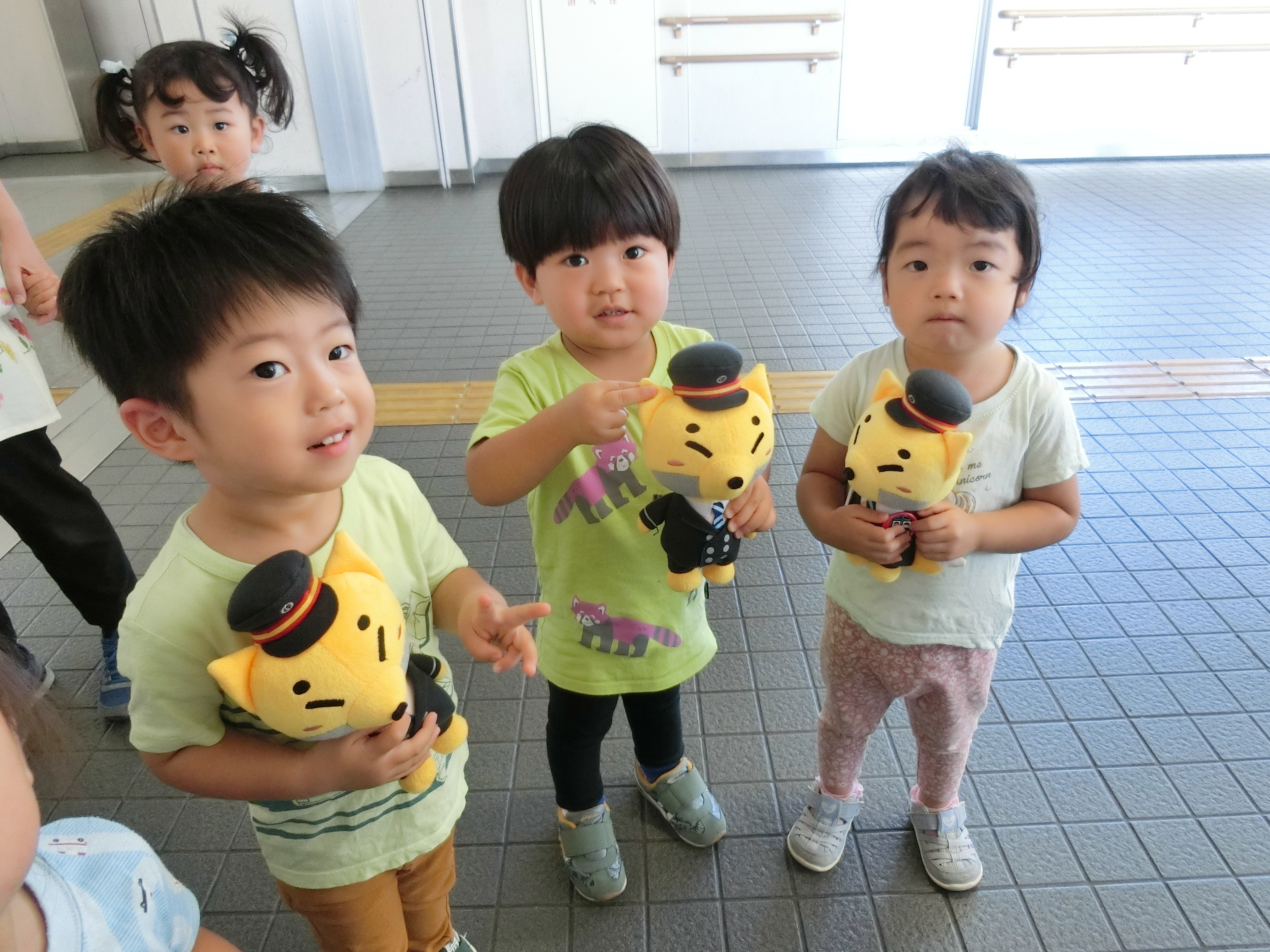 「ミニ駅長がちゃこん」も一緒だよ