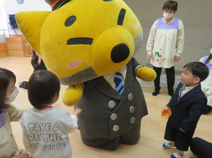 駅長ガチャコンとの最後のふれあい♬