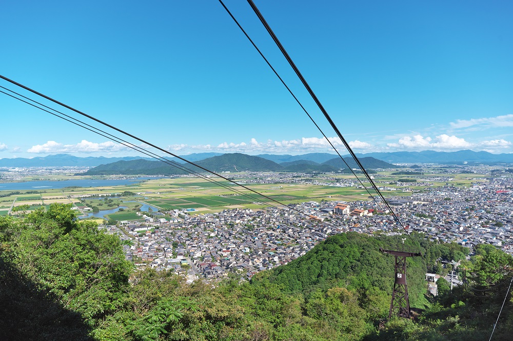 八幡山ロープウェーからの景色の写真です。