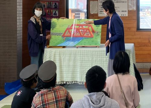 ガタンゴトンおはなし会