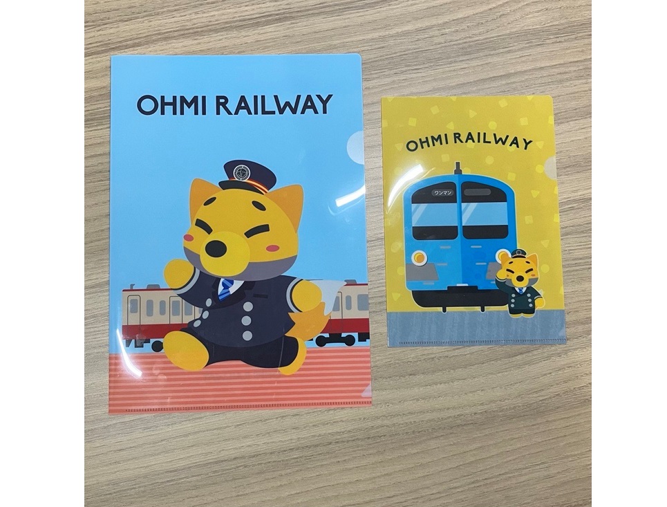 「「駅長がちゃこん」A4・A5クリアファイルセット」の商品画像です。(表)