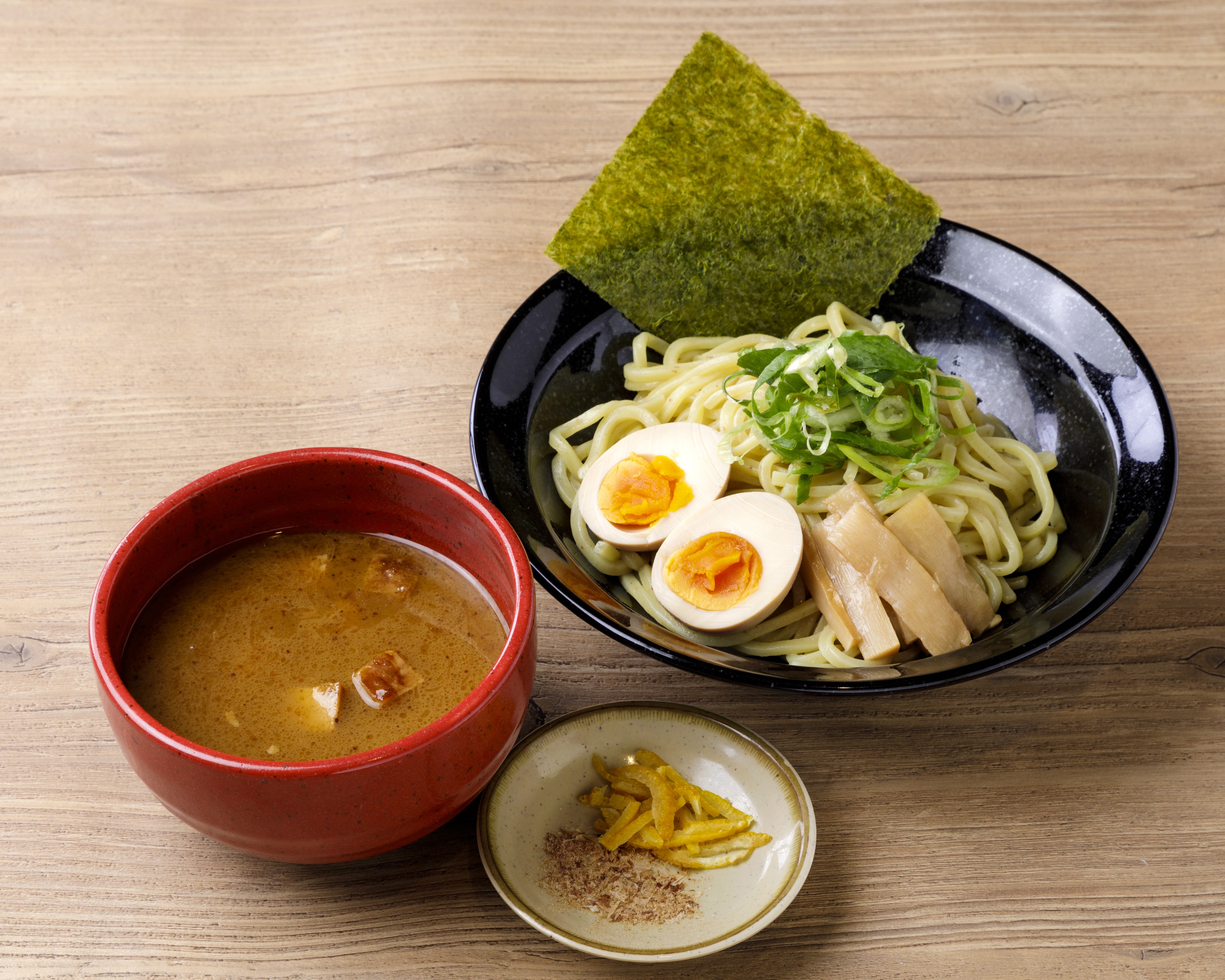 濃厚・魚介醤油つけめん