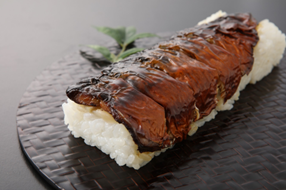 焼鯖寿し　1,380円（税込）