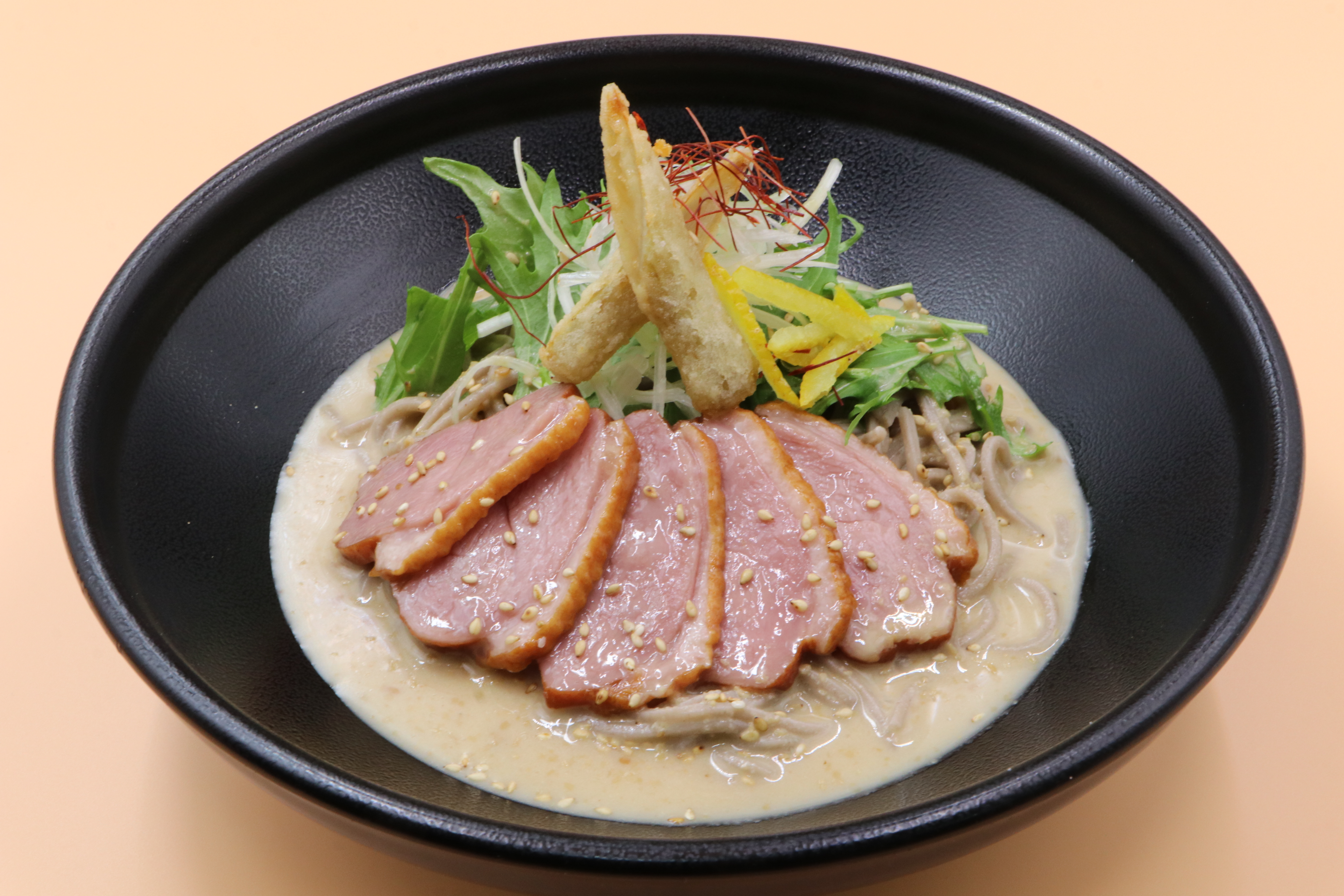 ごま香る　さっぱり鴨の冷やし蕎麦